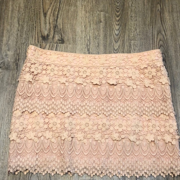 American Eagle Pleated Lace Peachy Skirt - Sz 10 - Picture 5 of 7